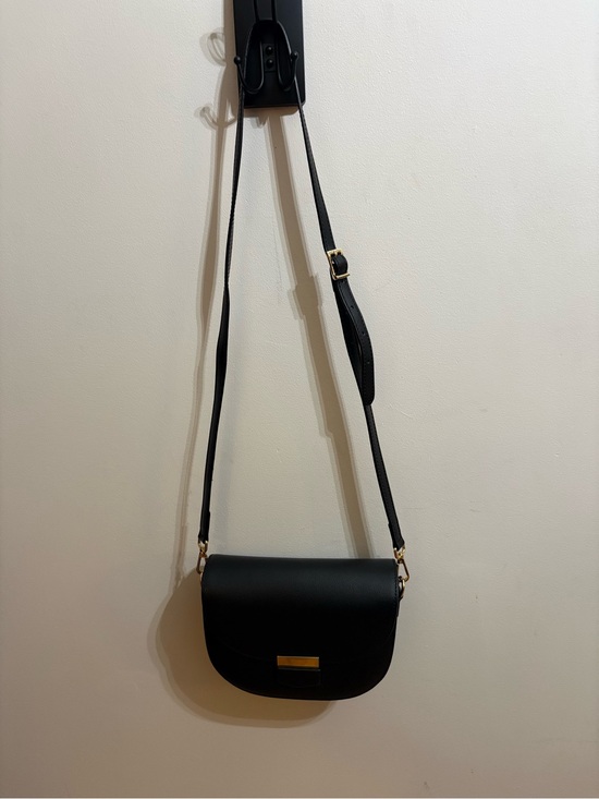 Camellia Handbags - Italian Leather Crossbody Saddle Bag - Camellia Roma brand